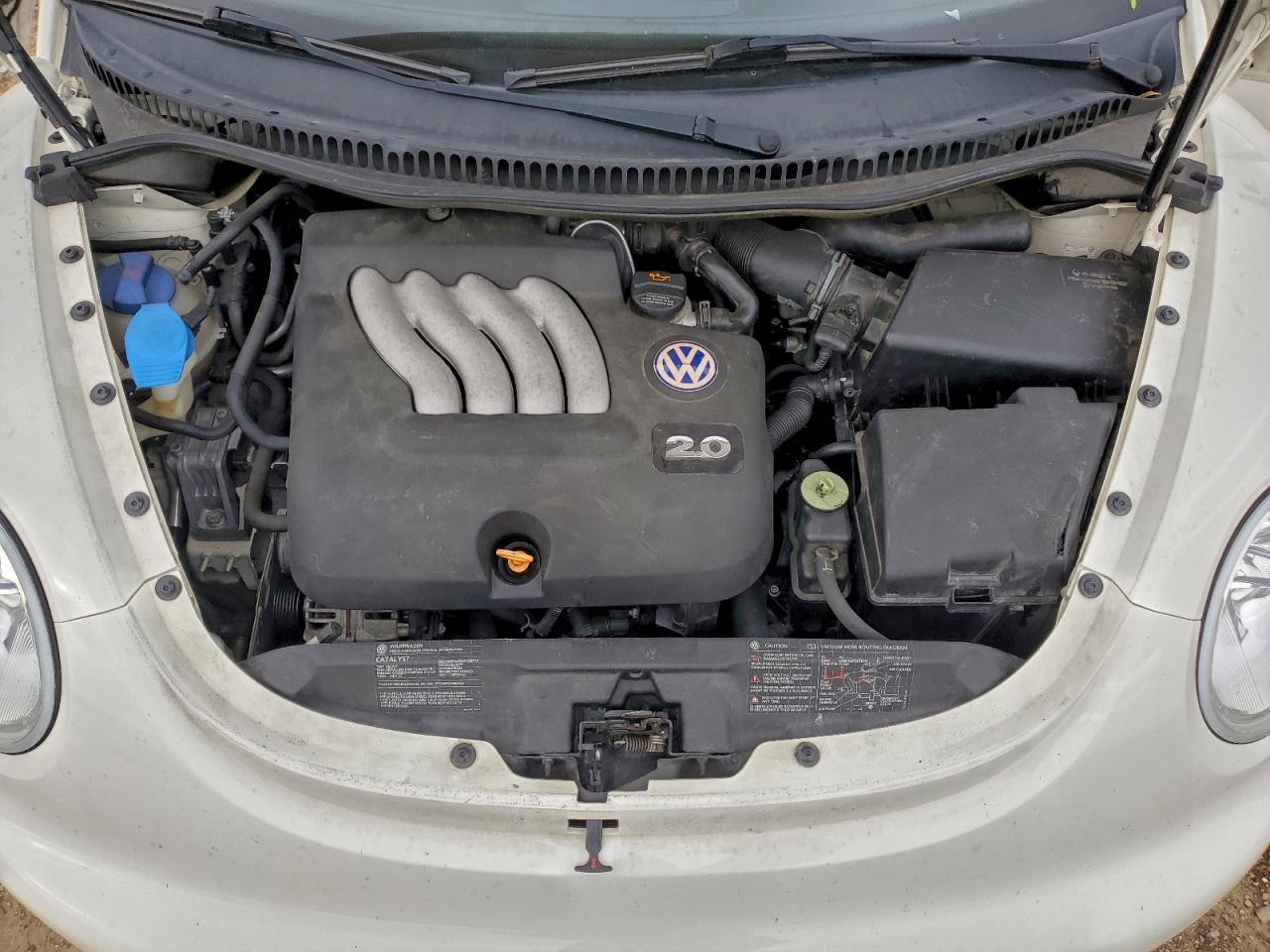 2004 VOLKSWAGEN NEW BEETLE GLS photo 11