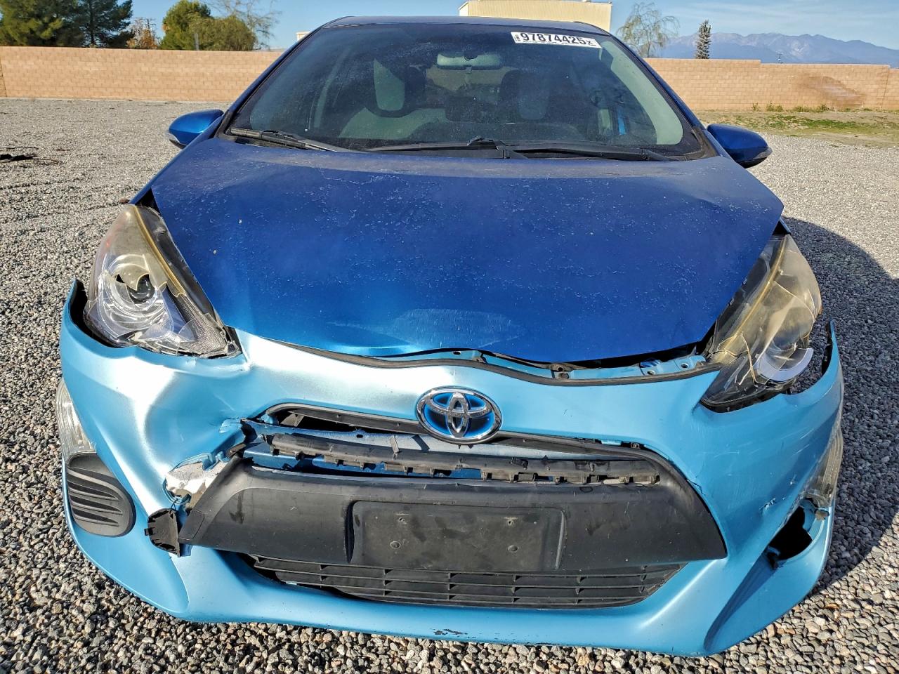 2016 TOYOTA PRIUS C photo 5