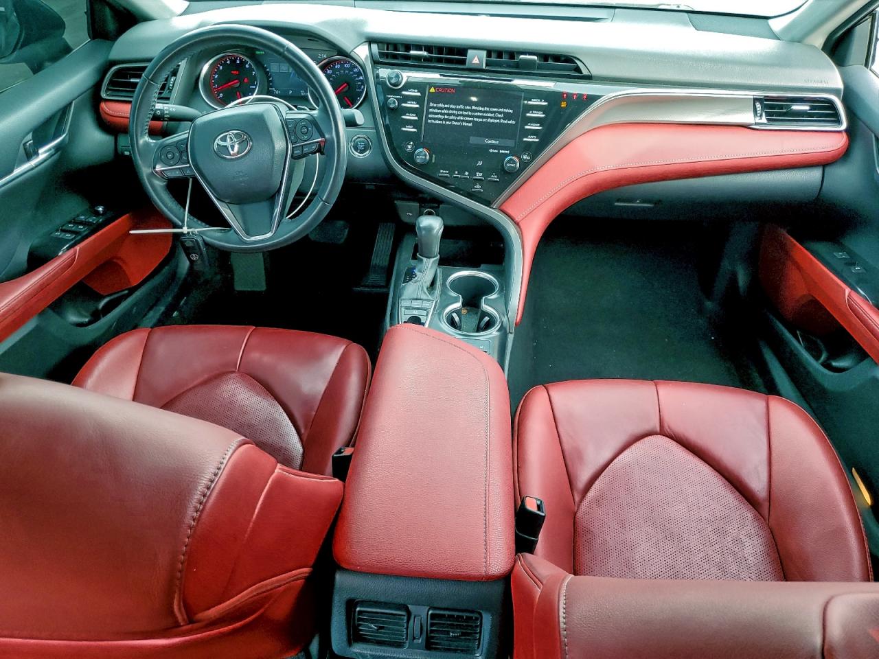 2020 TOYOTA CAMRY XSE photo 8