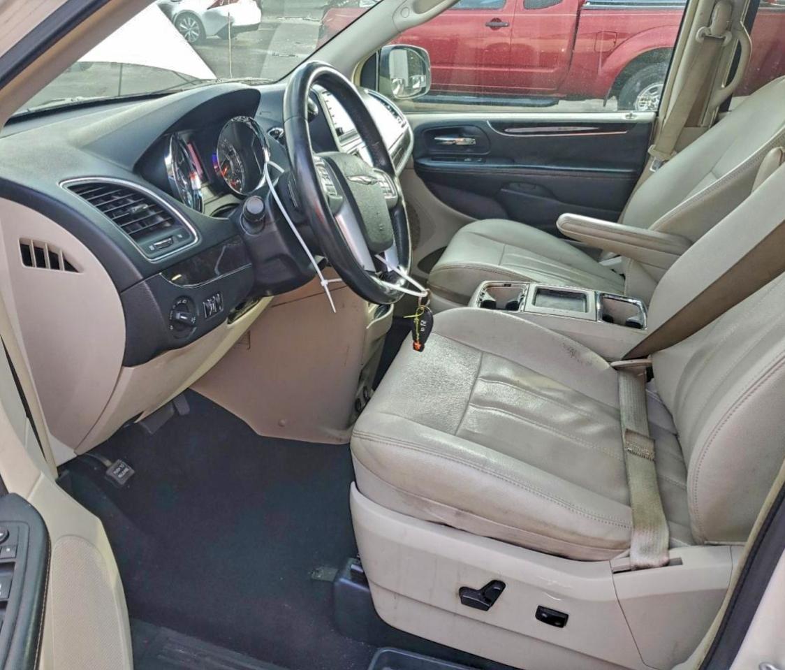 2013 CHRYSLER TOWN & COUNTRY TOURING photo 7