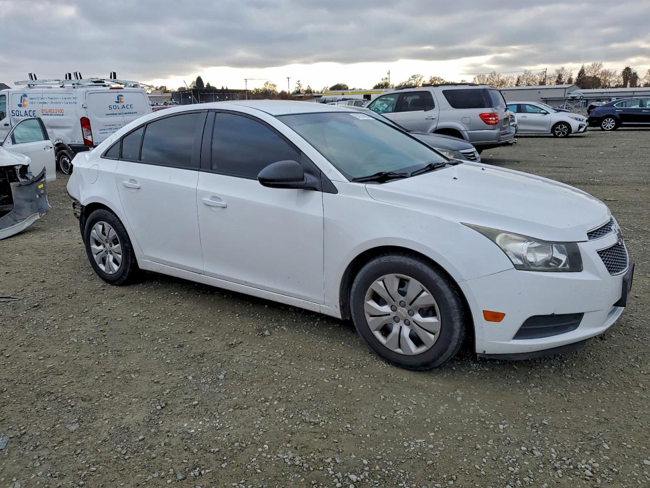 2013 CHEVROLET CRUZE LS photo 4