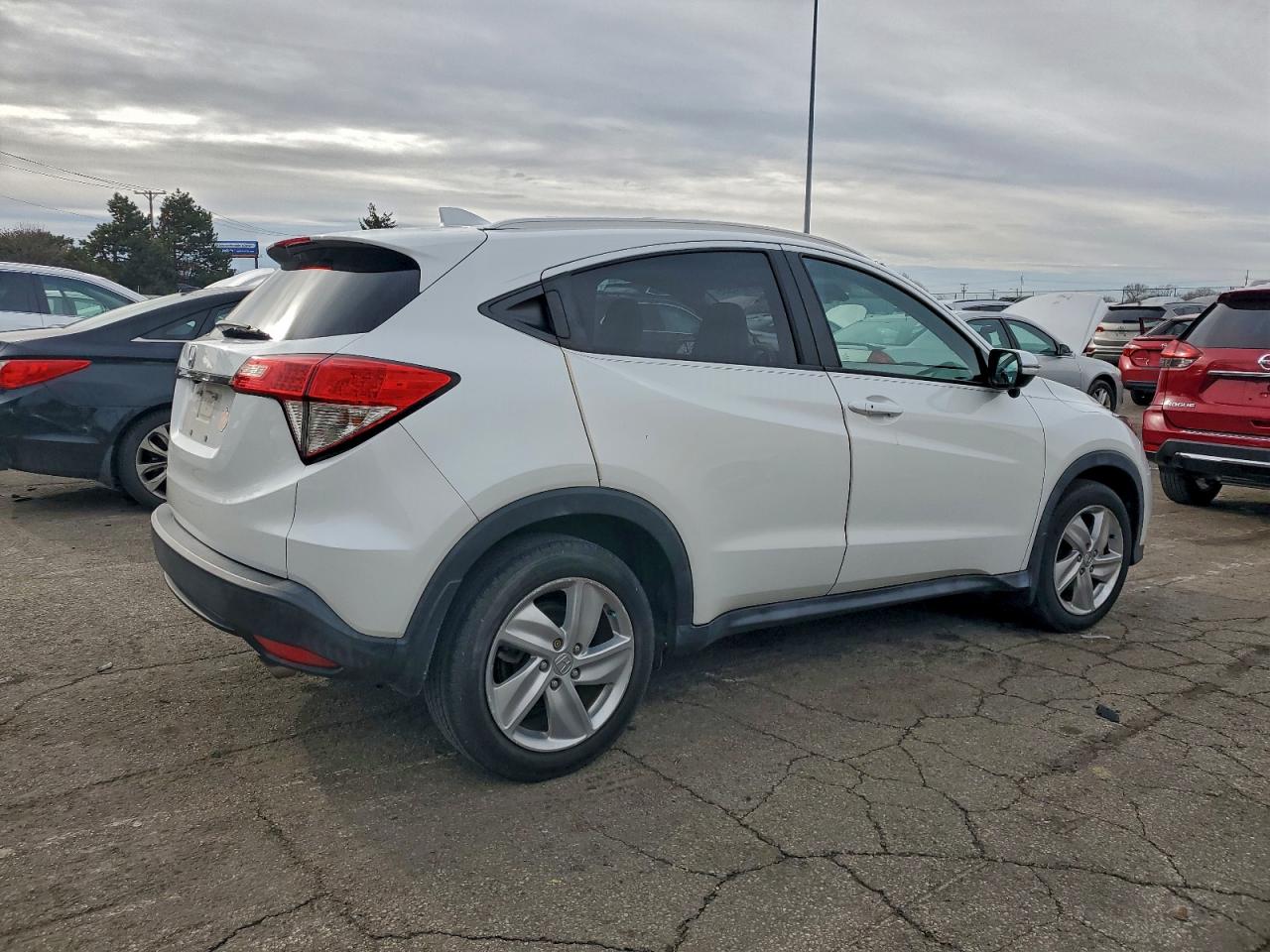 2019 HONDA HR-V EX photo 3