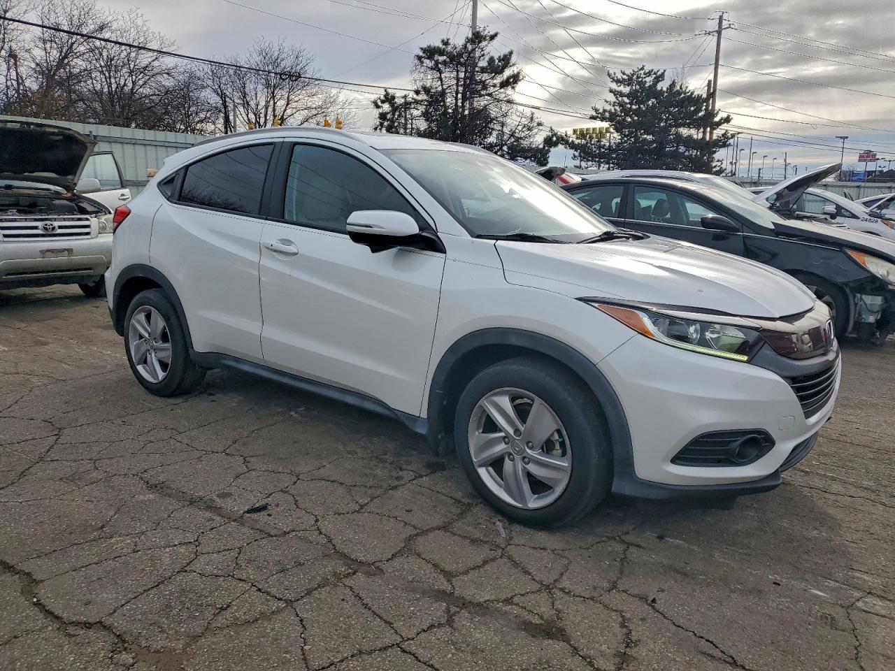 2019 HONDA HR-V EX photo 4