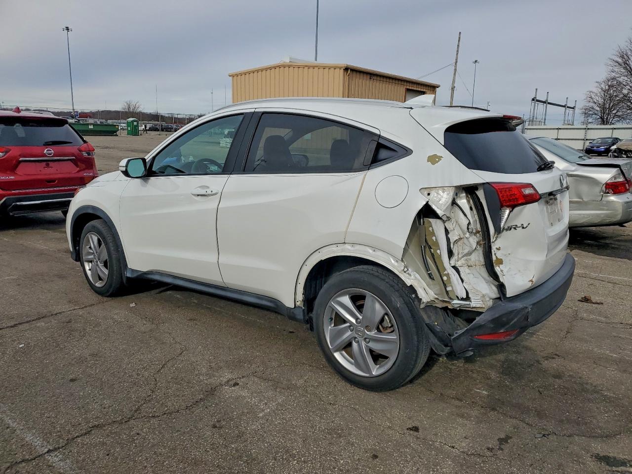 2019 HONDA HR-V EX photo 2