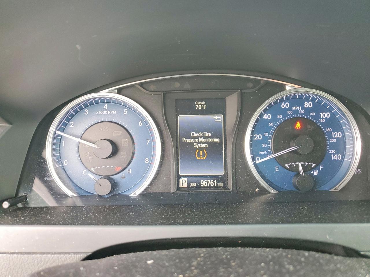 2016 TOYOTA CAMRY LE photo 9