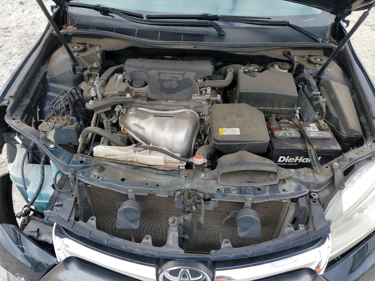 2016 TOYOTA CAMRY LE photo 11