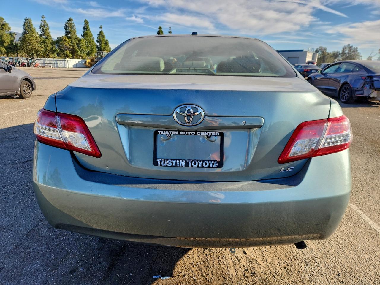 2011 TOYOTA CAMRY BASE photo 6