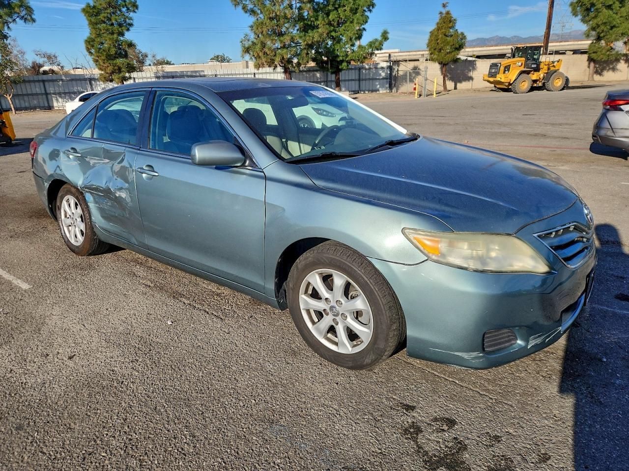 2011 TOYOTA CAMRY BASE photo 4