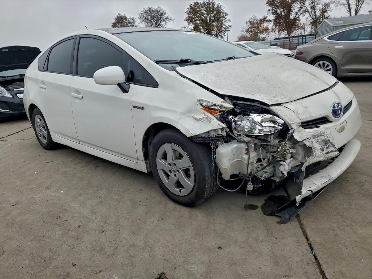 2011 TOYOTA PRIUS photo 4