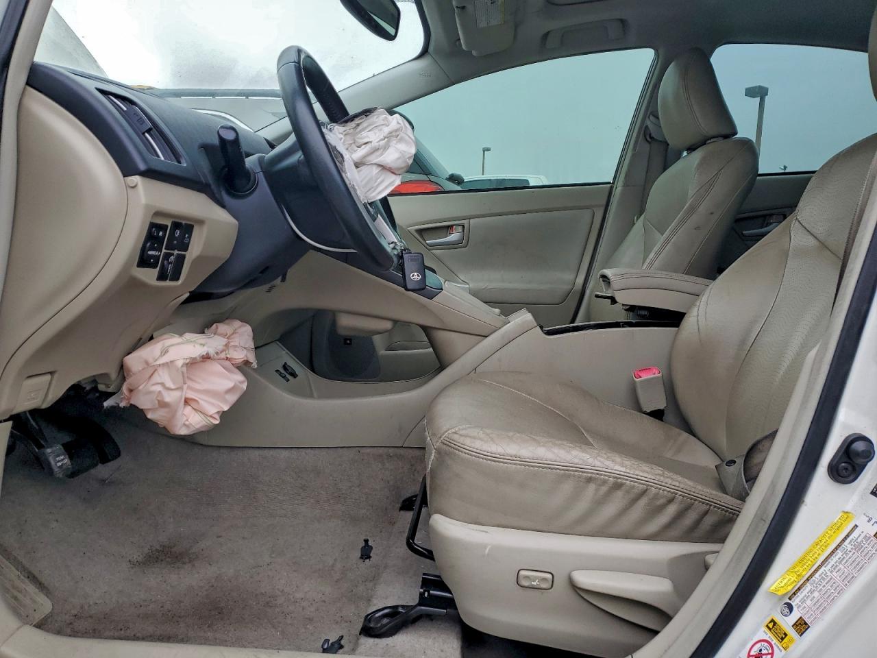 2011 TOYOTA PRIUS photo 7