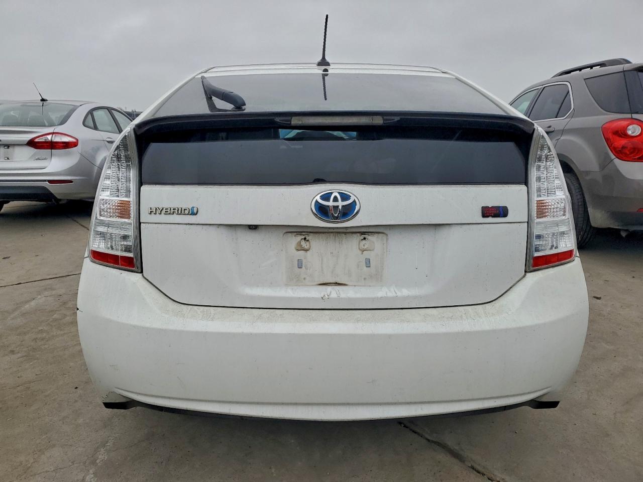 2011 TOYOTA PRIUS photo 6