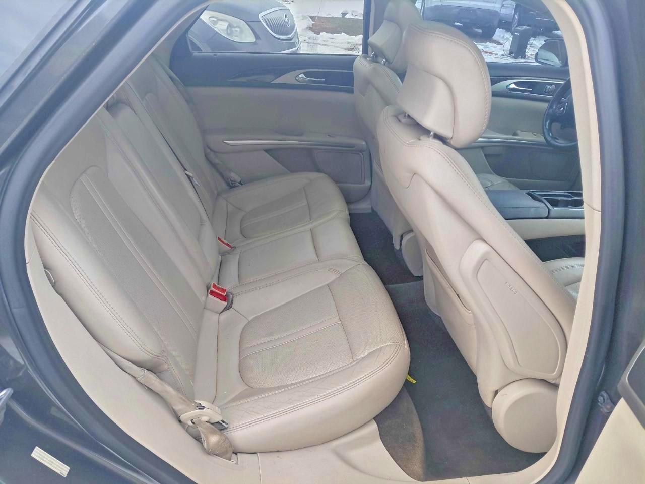 2016 LINCOLN MKZ photo 6