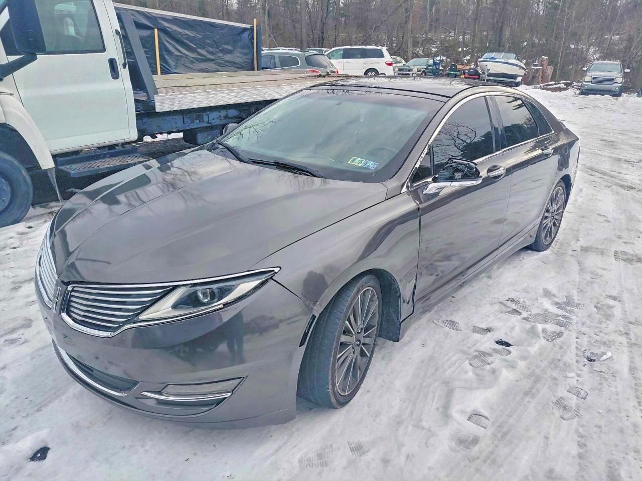 2016 LINCOLN MKZ photo 2