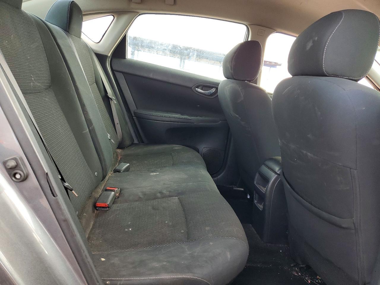 2019 NISSAN SENTRA S photo 10