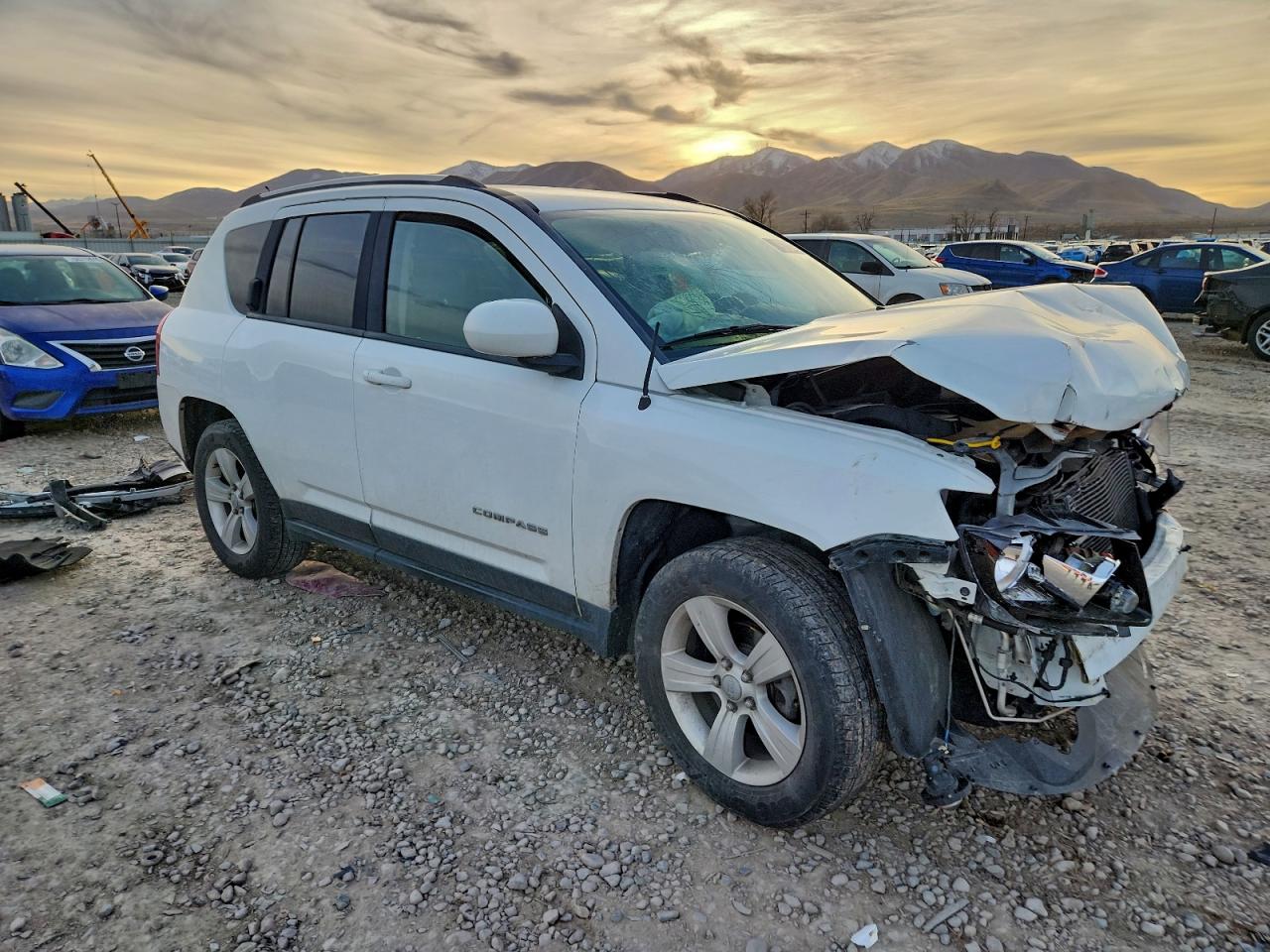 2016 JEEP COMPASS LATITUDE photo 4
