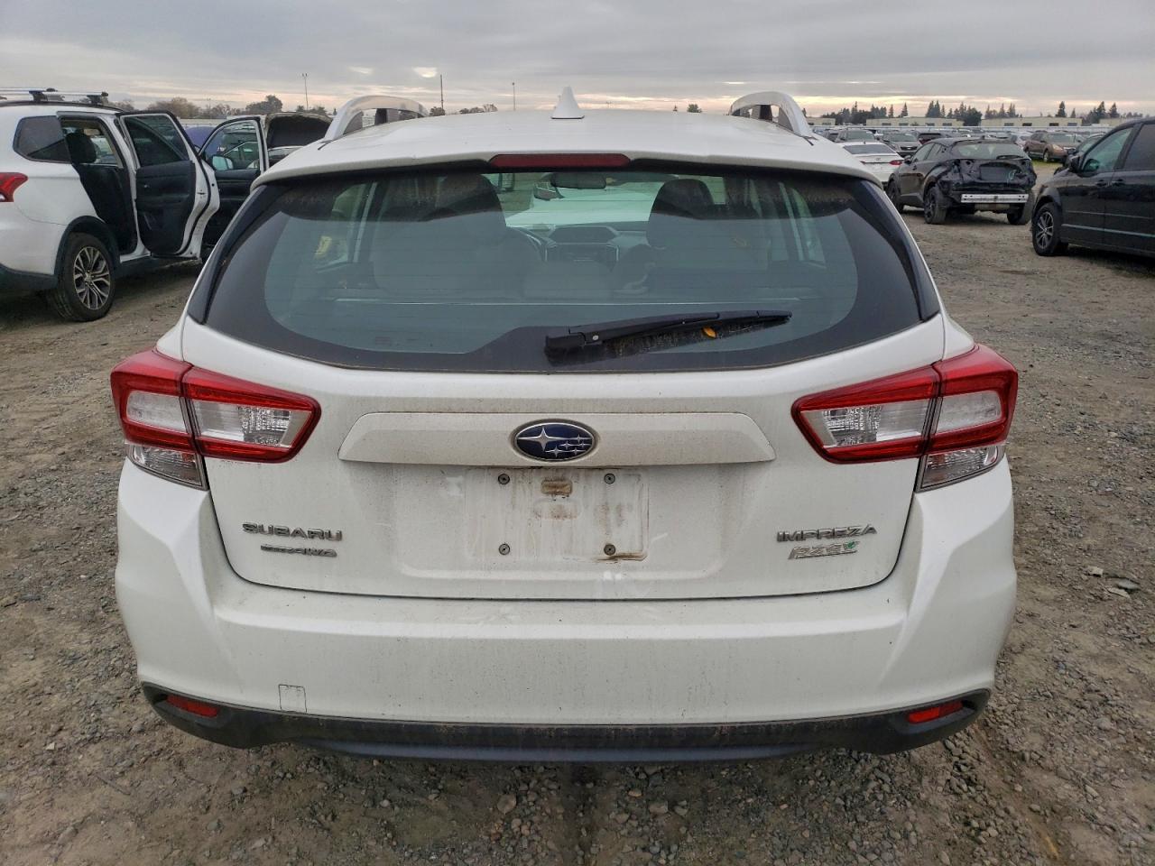 2017 SUBARU IMPREZA PREMIUM photo 6