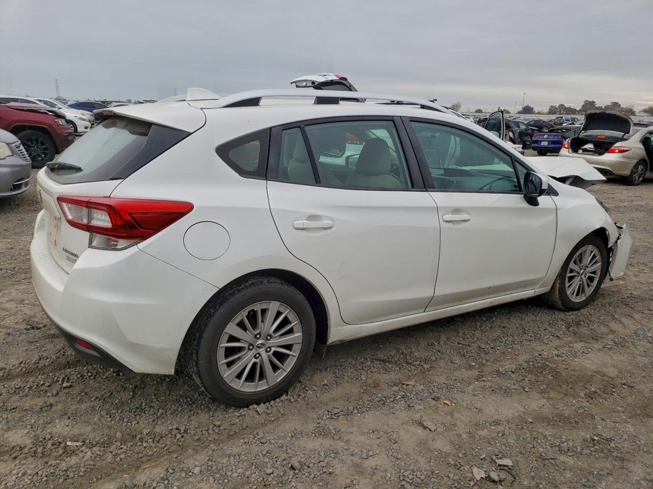 2017 SUBARU IMPREZA PREMIUM photo 3