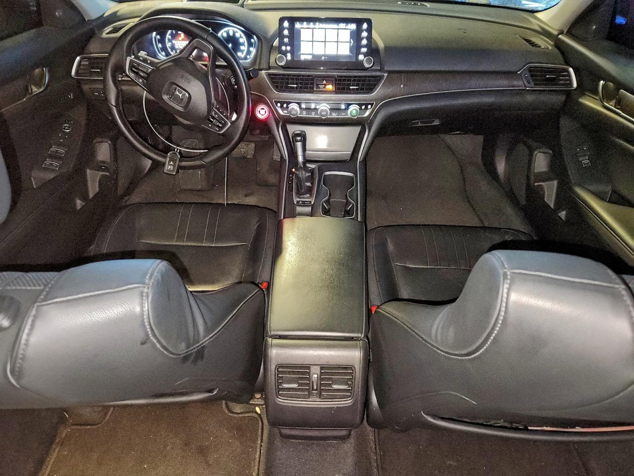2018 HONDA ACCORD TOURING photo 8