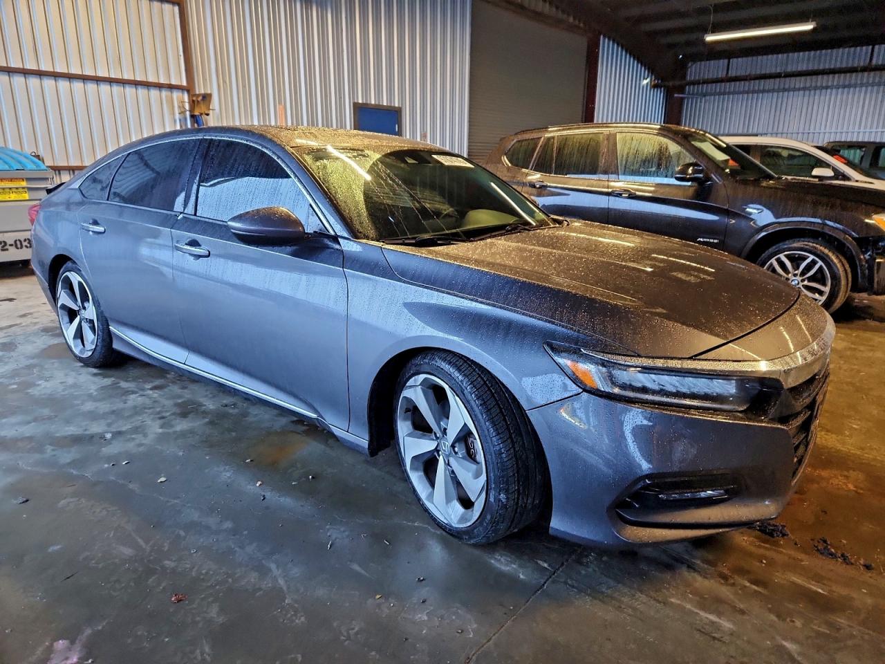 2018 HONDA ACCORD TOURING photo 4