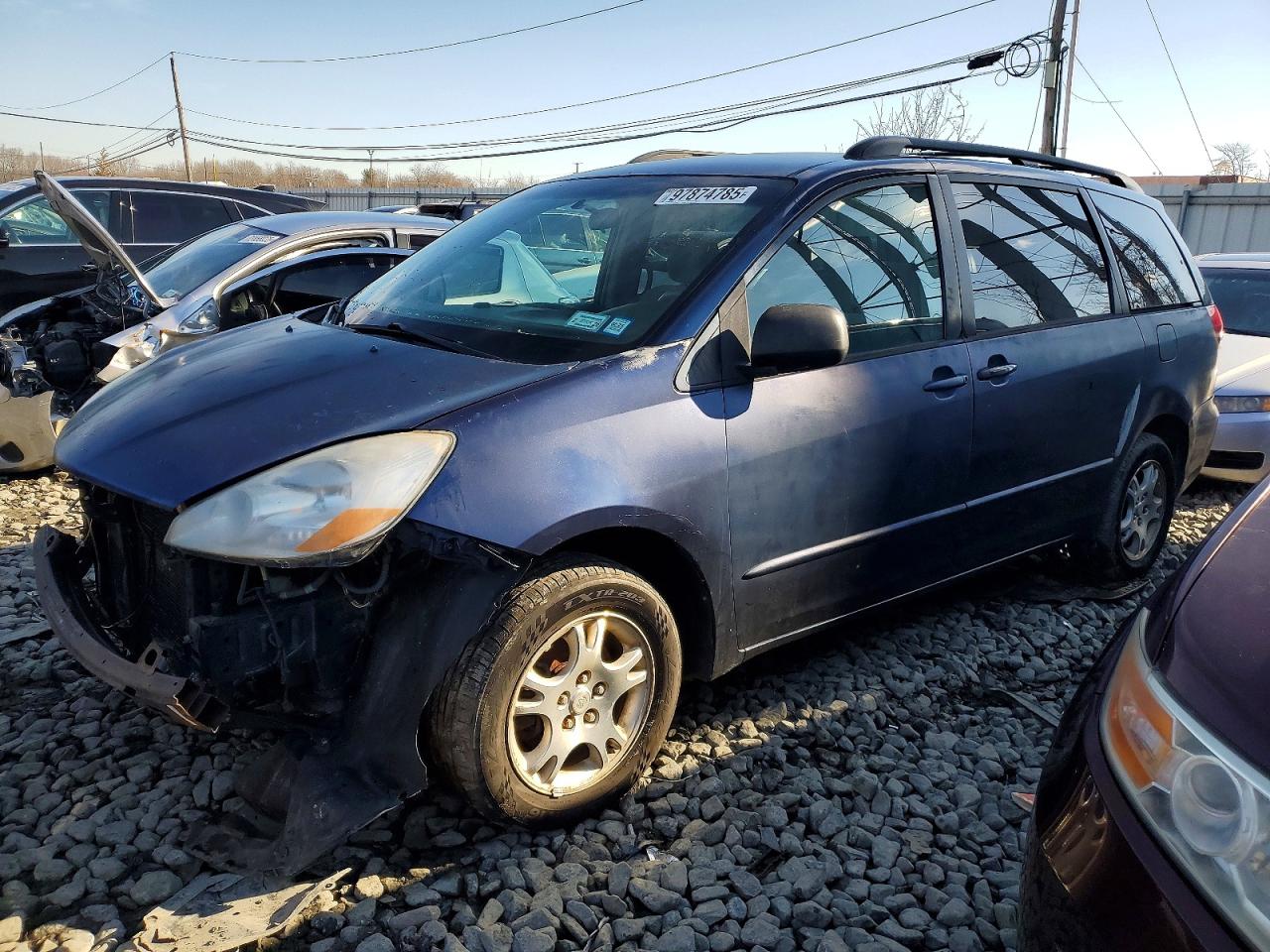 2004 TOYOTA SIENNA