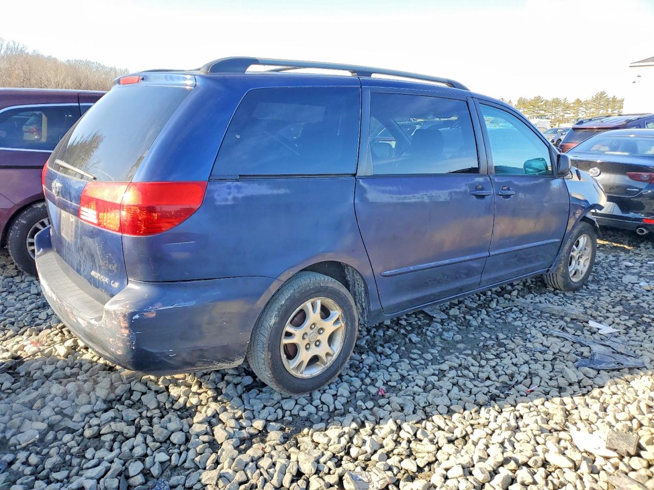 2004 TOYOTA SIENNA CE photo 5