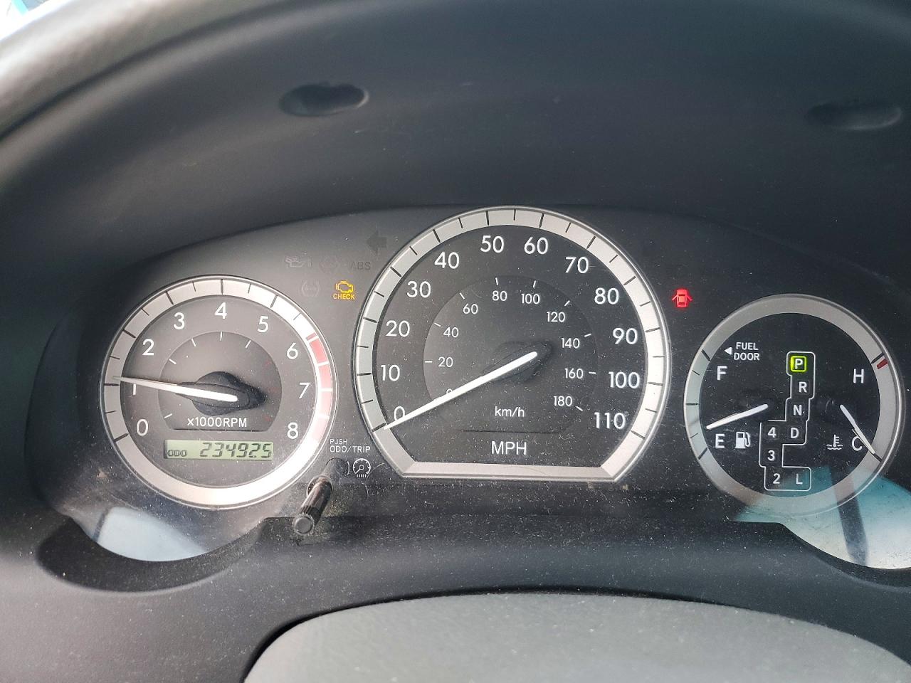 2004 TOYOTA SIENNA CE photo 17