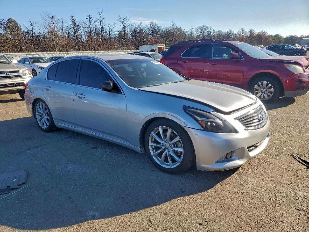 2012 INFINITI G37 photo 4