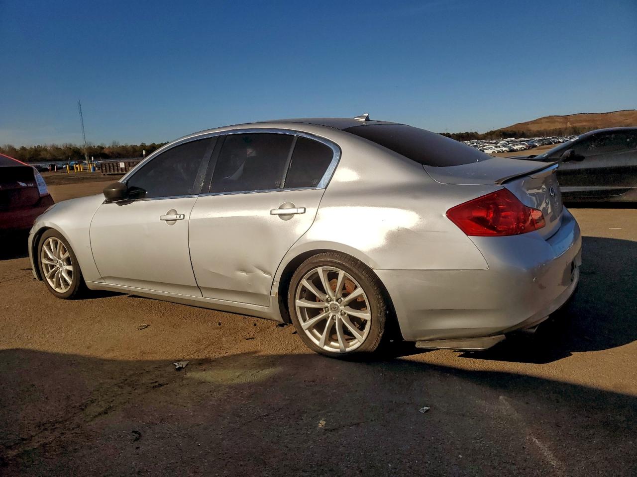 2012 INFINITI G37 photo 2