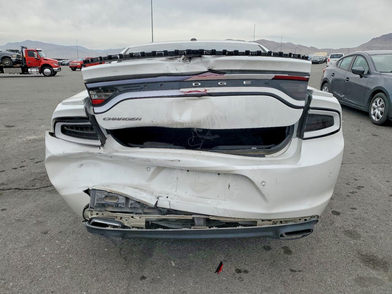 2015 DODGE CHARGER SE photo 16