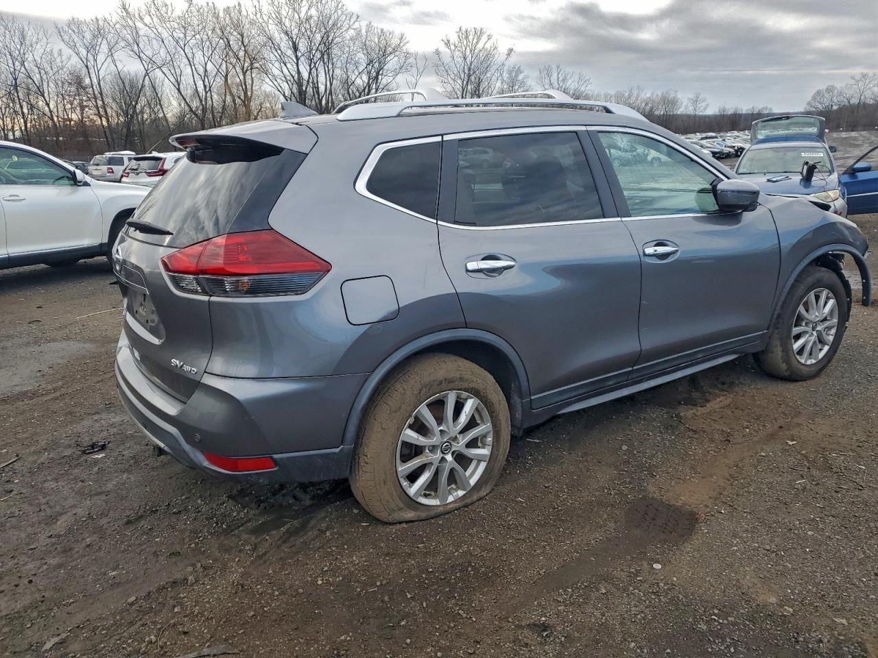 2019 NISSAN ROGUE S photo 3