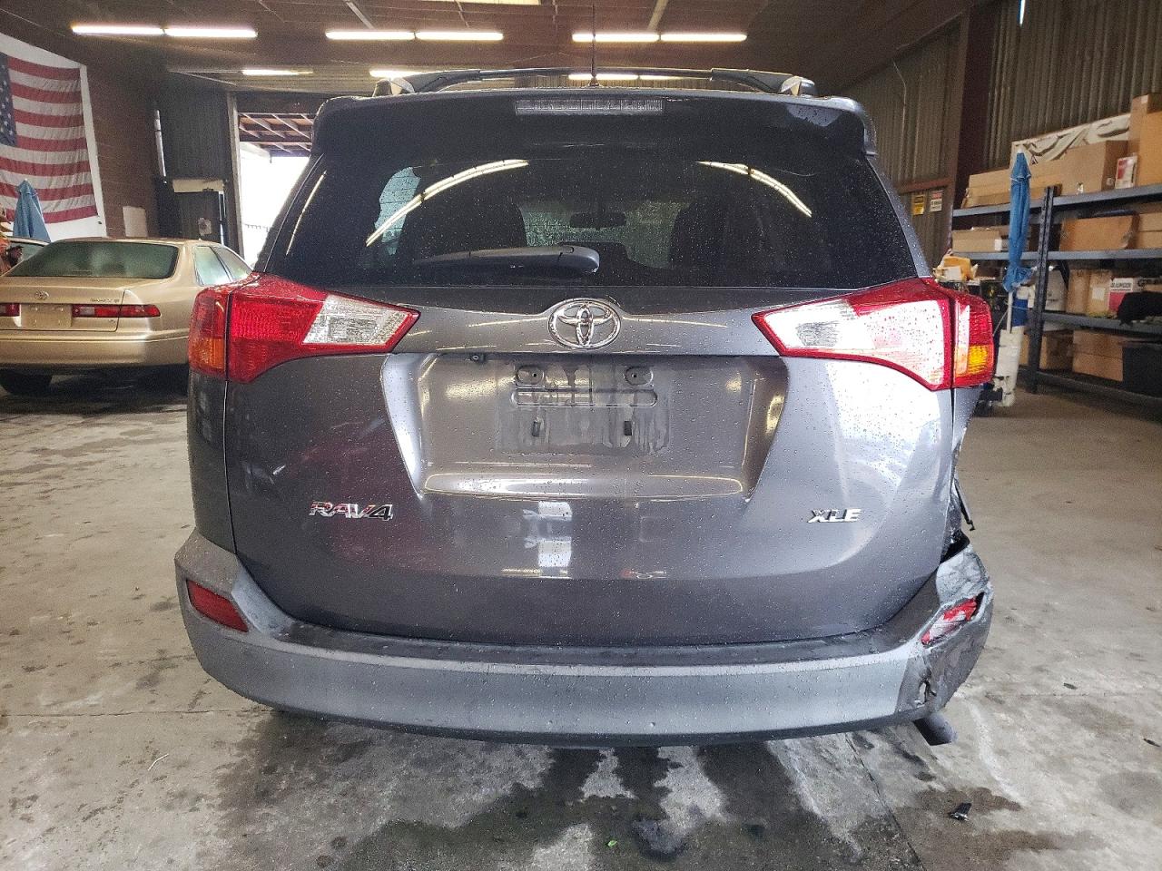 2013 TOYOTA RAV4 XLE photo 11