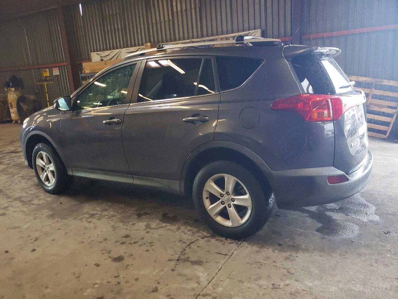 2013 TOYOTA RAV4 XLE photo 3