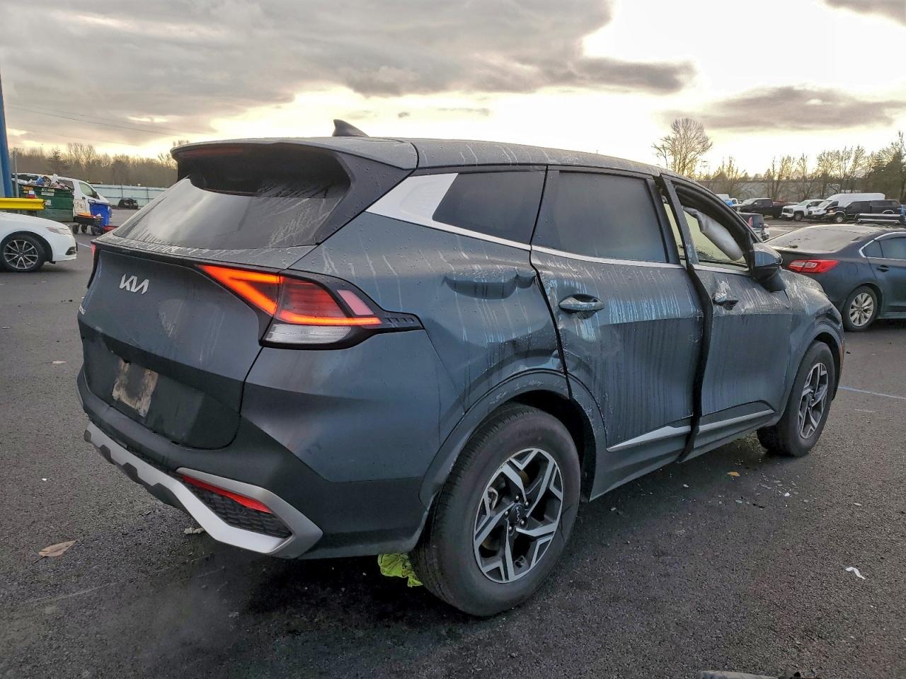2025 KIA SPORTAGE LX photo 3