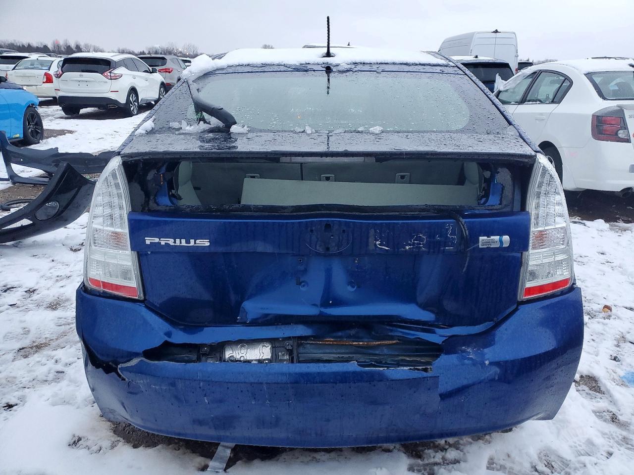 2011 TOYOTA PRIUS photo 6