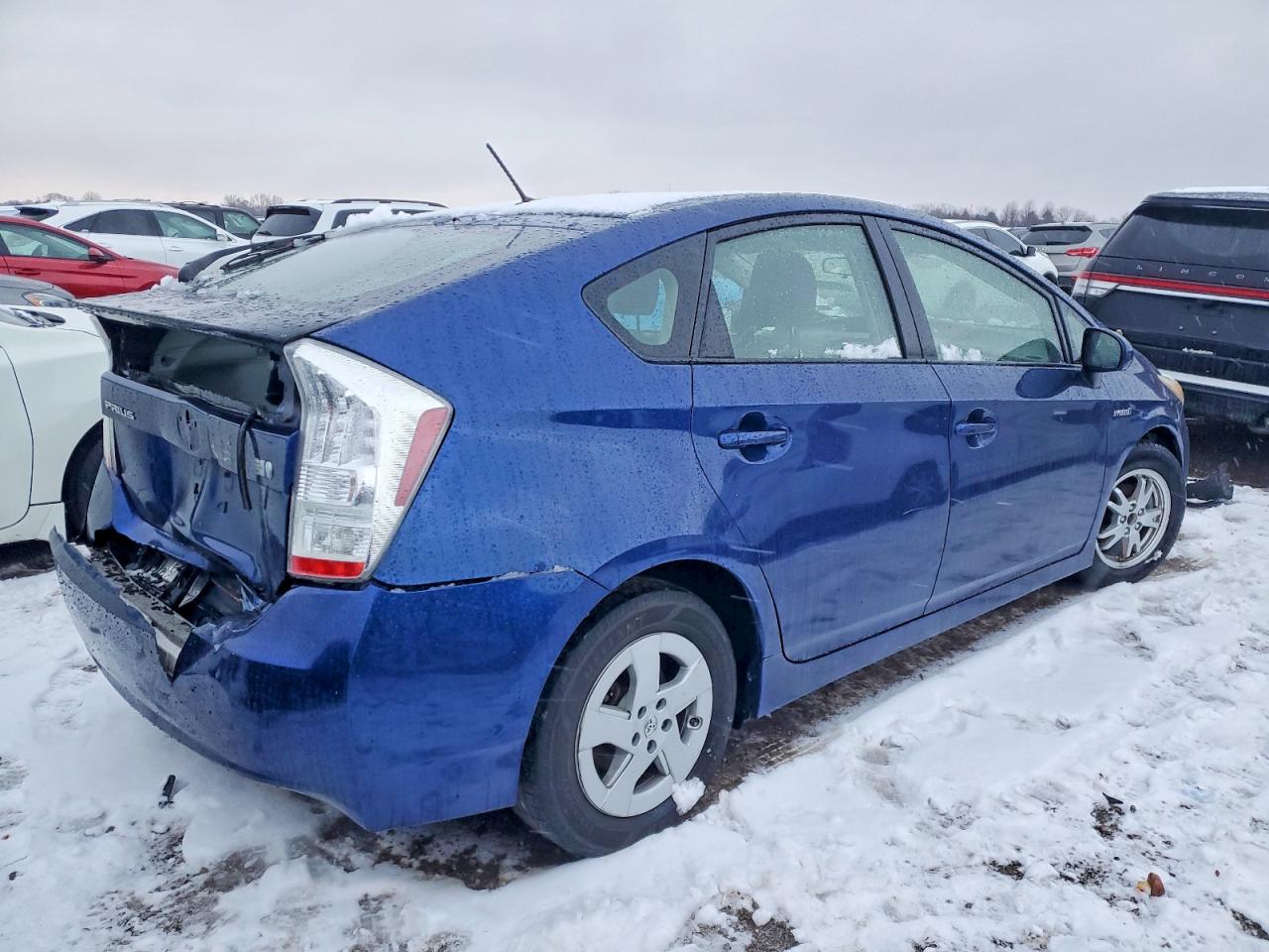 2011 TOYOTA PRIUS photo 3