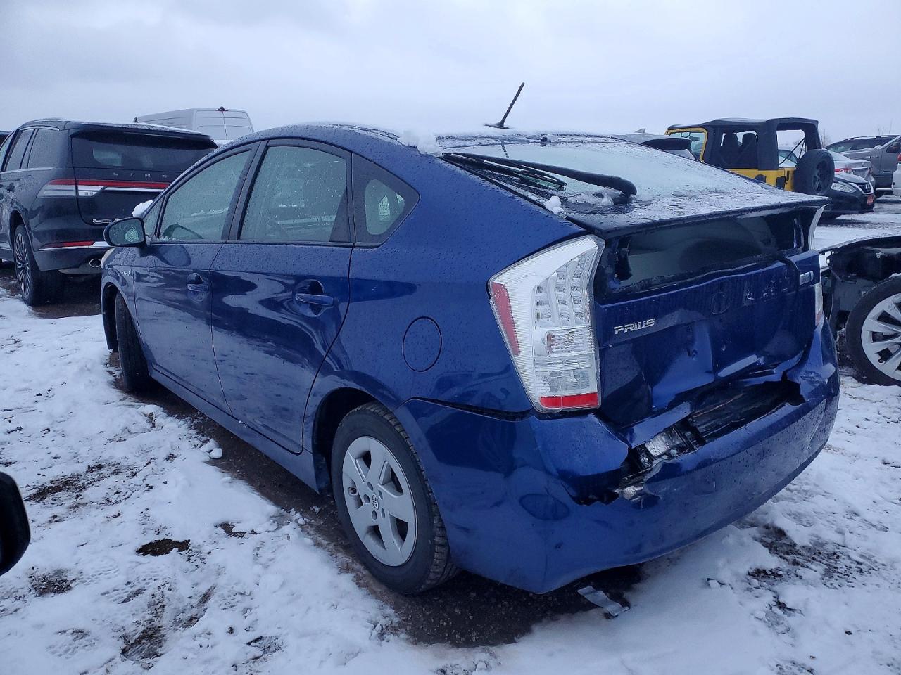 2011 TOYOTA PRIUS photo 2