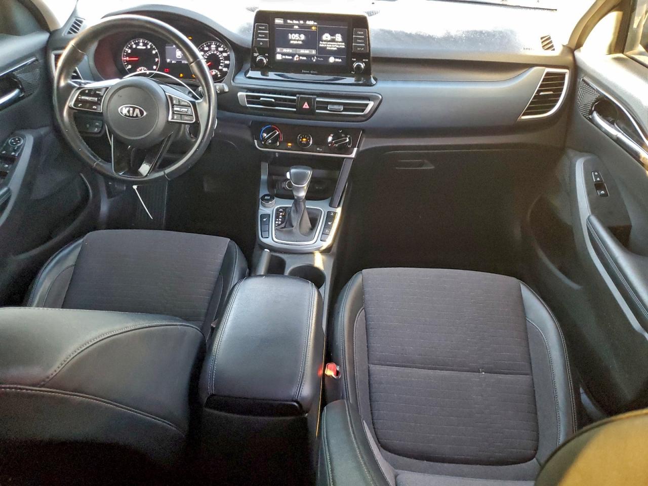 2021 KIA SELTOS S photo 8