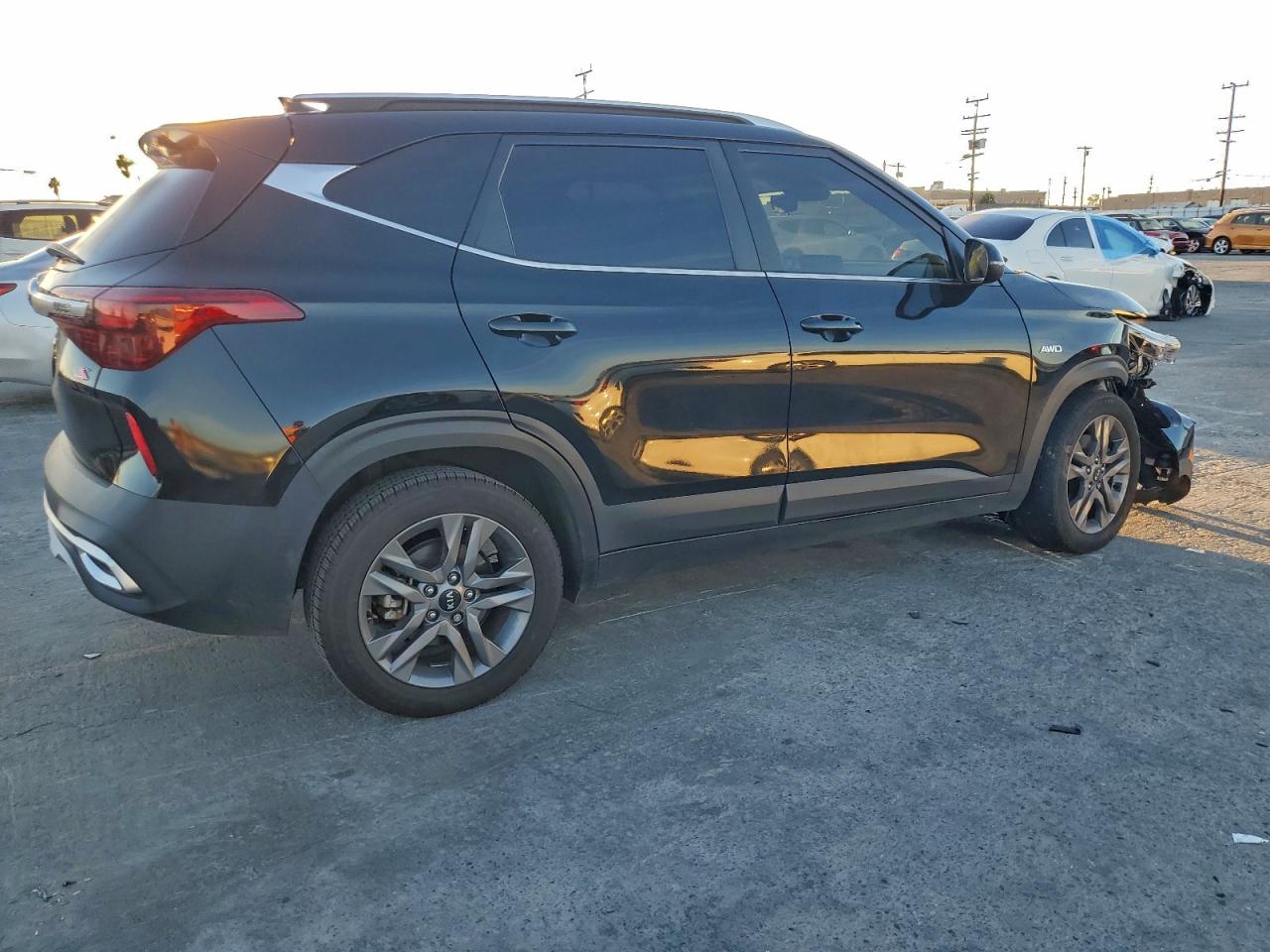 2021 KIA SELTOS S photo 3