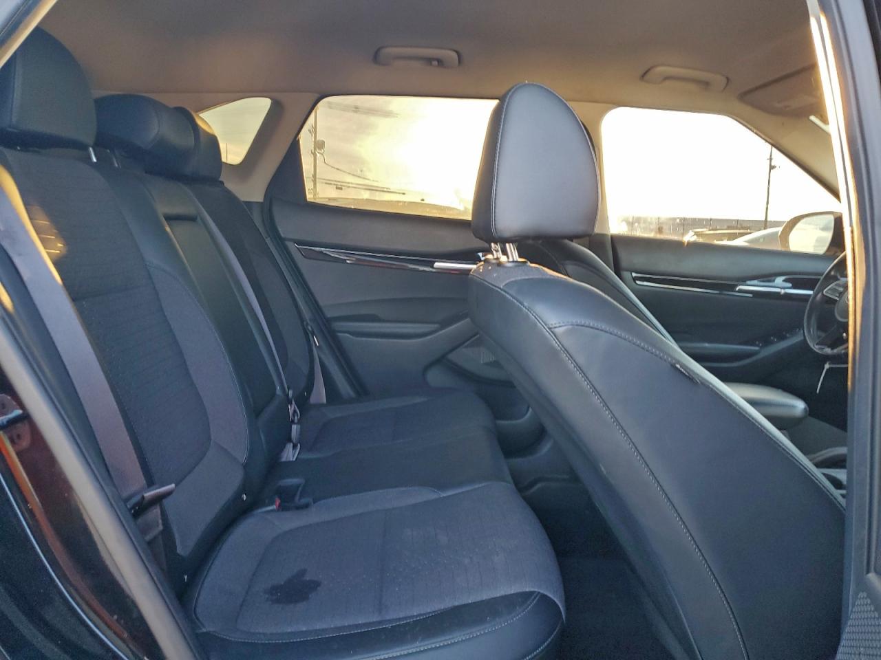 2021 KIA SELTOS S photo 11