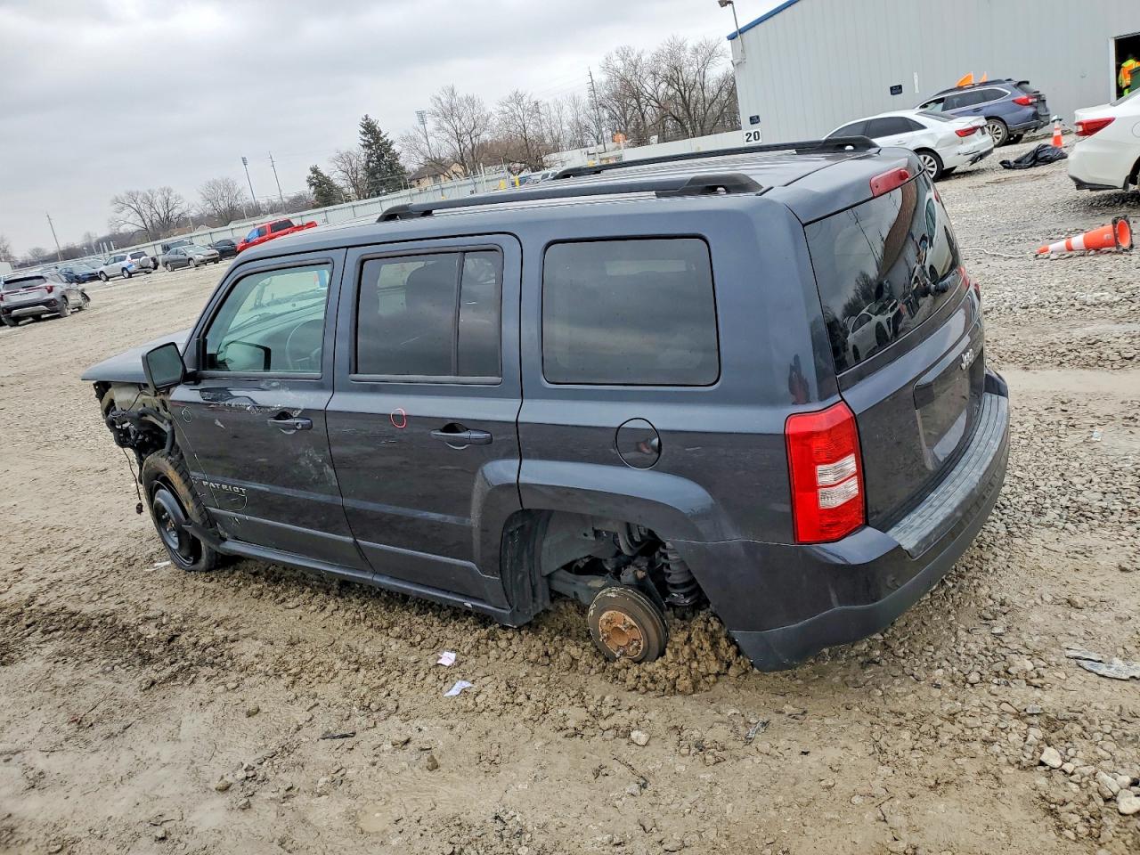 2015 JEEP PATRIOT LATITUDE photo 2