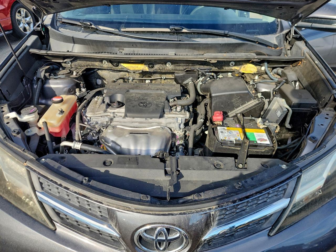2015 TOYOTA RAV4 XLE photo 11