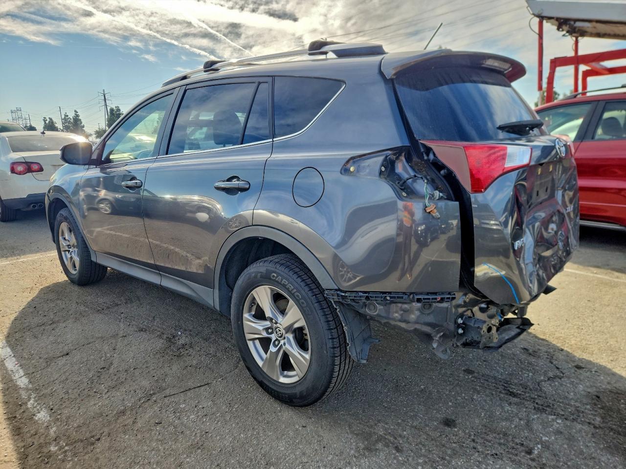 2015 TOYOTA RAV4 XLE photo 2