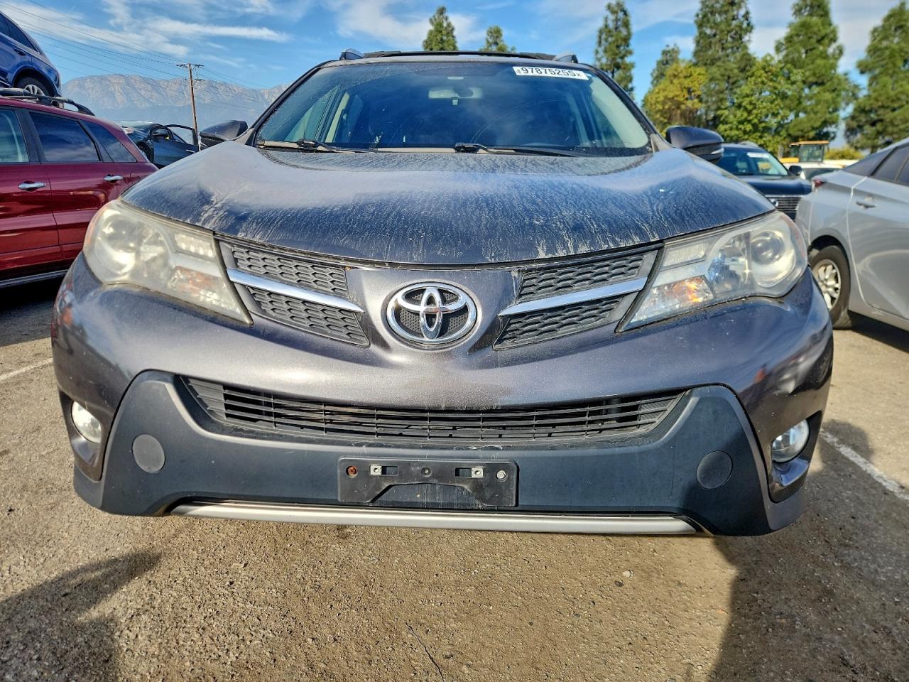 2015 TOYOTA RAV4 XLE photo 5