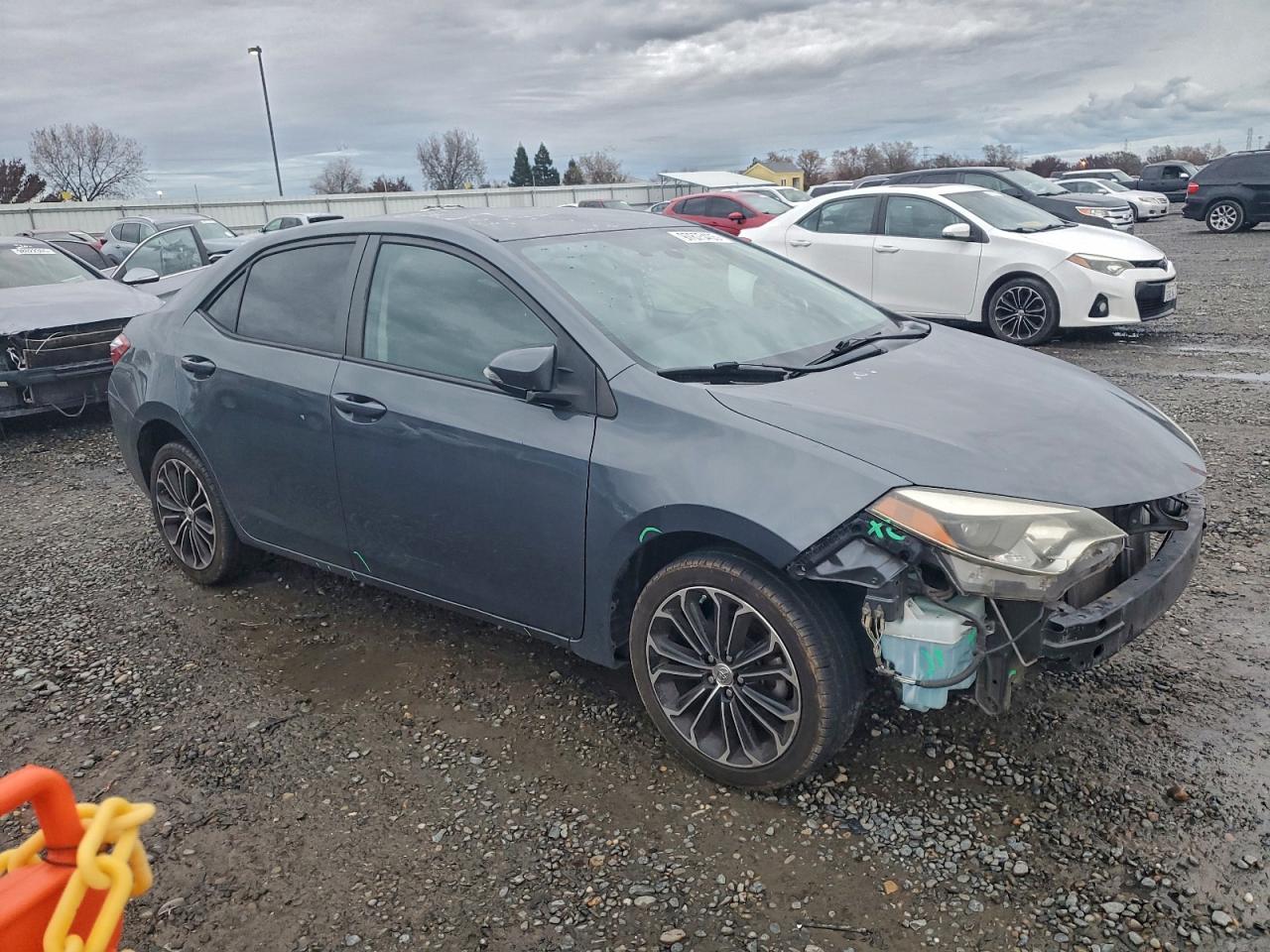 2014 TOYOTA COROLLA L photo 4