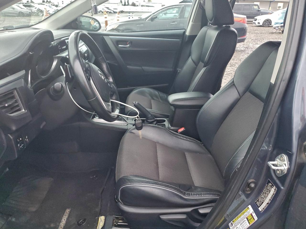 2014 TOYOTA COROLLA L photo 7