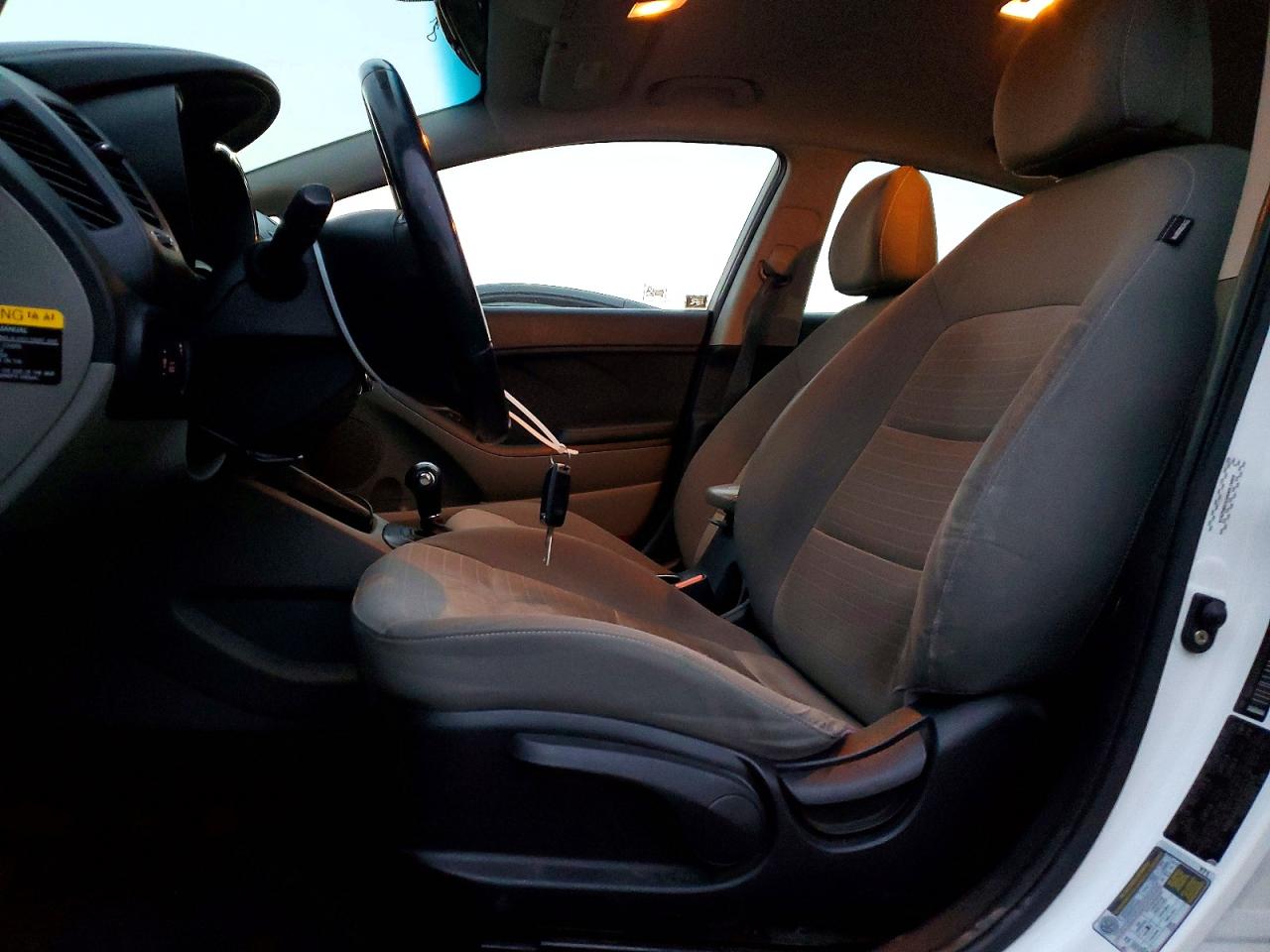 2014 KIA FORTE EX photo 7