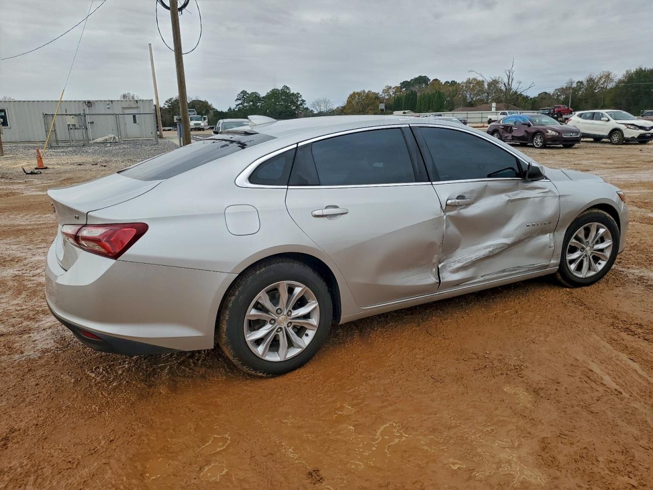 2021 CHEVROLET MALIBU LT photo 3