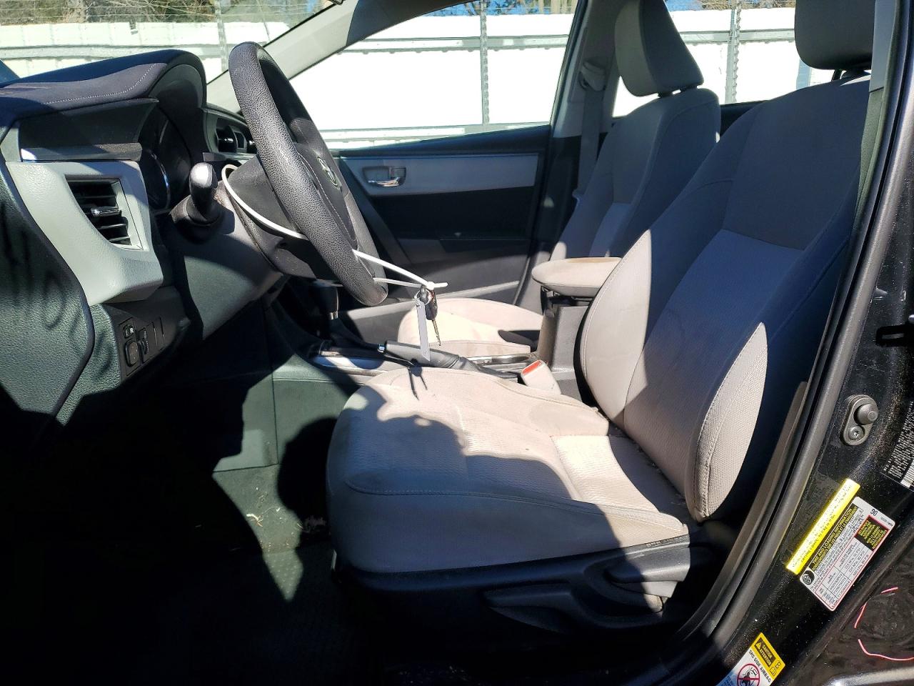 2015 TOYOTA COROLLA L photo 7
