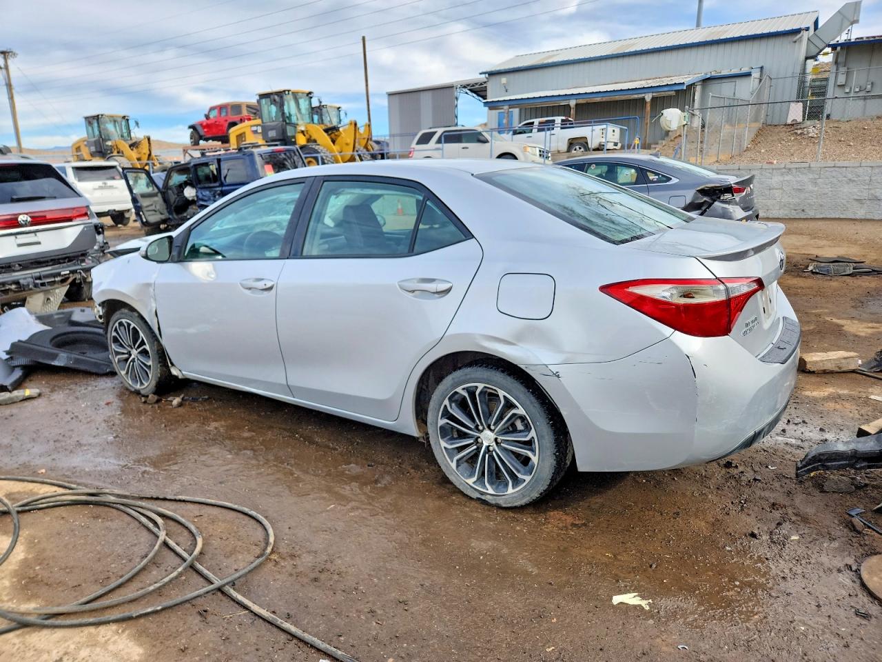 2015 TOYOTA COROLLA L photo 2