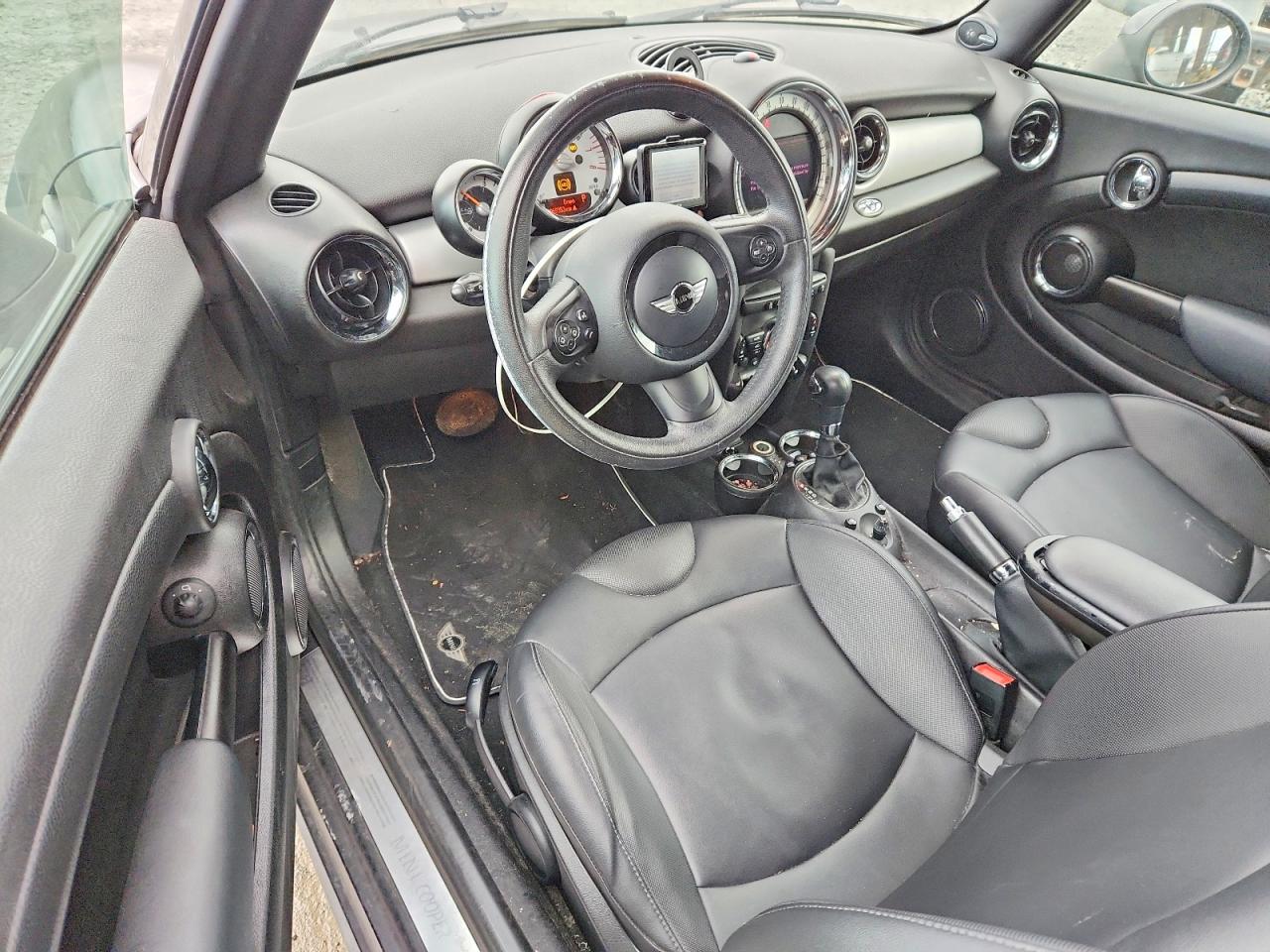 2014 MINI COOPER photo 8